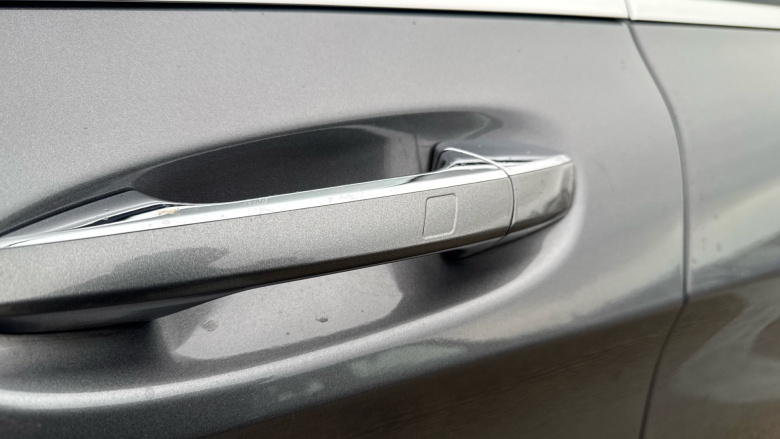 Mercedes-Benz GLA 250 4Matic AMG Line Premium Plus 5dr Auto Petrol Hatchback